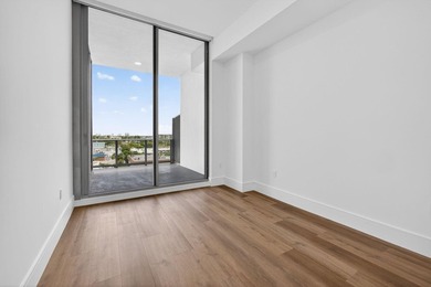 Welcome to Nautilus 220, where brand-new waterfront luxury meets - photo 26