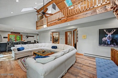 Turnkey and fully furnished, this beautifully updated 4-bedroom - photo 27