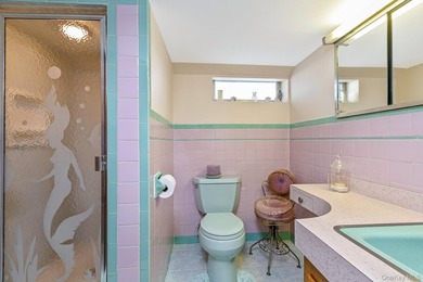 Welcome to 276 Parkway Drive in the Peconic River Park community - photo 28