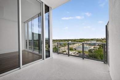 Welcome to Nautilus 220, where brand-new waterfront luxury meets - photo 32