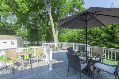 Welcome to 276 Parkway Drive in the Peconic River Park community - photo 33