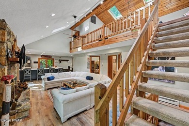 Turnkey and fully furnished, this beautifully updated 4-bedroom - photo 37