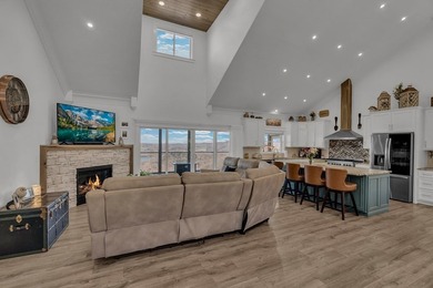 Classy, luxurious comfort with panoramic views of Dale Hollow - photo 38