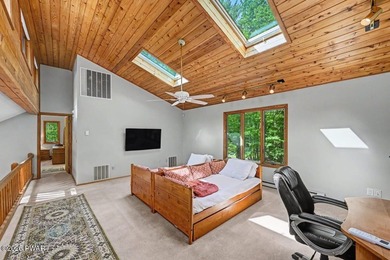 Turnkey and fully furnished, this beautifully updated 4-bedroom - photo 43