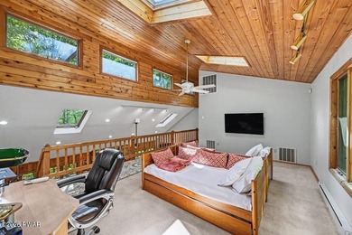 Turnkey and fully furnished, this beautifully updated 4-bedroom - photo 44