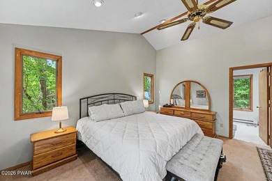 Turnkey and fully furnished, this beautifully updated 4-bedroom - photo 49