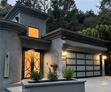 Lake Home For Sale in Los Angeles, California