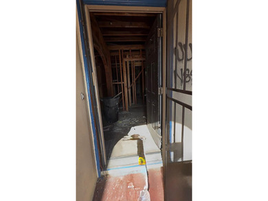 Investor special with exceptional upside in Oakland's highly - photo 3