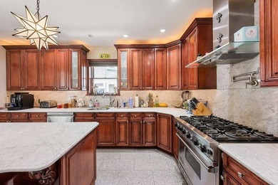Welcome to 296 Edgewater Street, an extraordinary luxury - photo 12