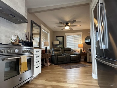 Lake Home For Sale in Winchester, Idaho