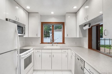 Welcome Home to your Move In Ready Expanded Cape in Massapequa - photo 12