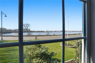 Fabulous water front home in the heart of the East Bay with - photo 15