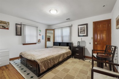 Welcome Home to your Move In Ready Expanded Cape in Massapequa - photo 19