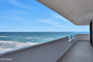 Short Term Rentals Allowed!! Breathtaking luxury sky home with - photo 2