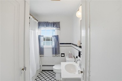 Fabulous water front home in the heart of the East Bay with - photo 22