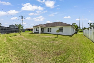 Welcome to this beautiful Port St. Lucie 4 bedrooms and 2 - photo 23