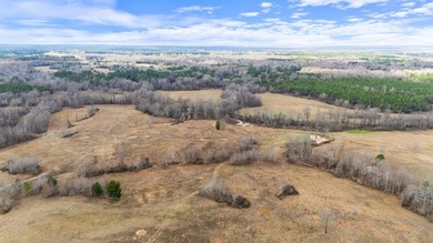 Welcome to Quailwood Ranch, a premier working cattle farm and - photo 40