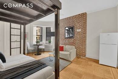 Exceptional value in the Upper Westside. Low maintenance makes - photo 3