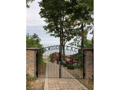 Located in the heart of Beachcliff I, this charming brick - photo 6