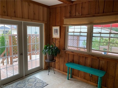 Located in the heart of Beachcliff I, this charming brick - photo 7