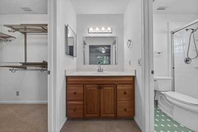 A fantastic location in a well-manicured community. This large 2 - photo 6