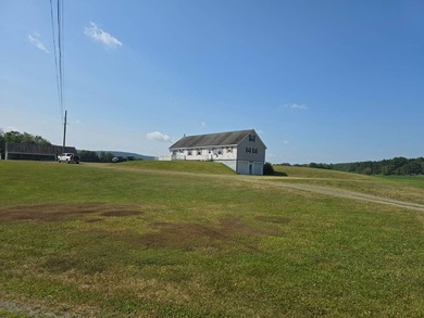 This well maintained home and horse farm has everything one - photo 12