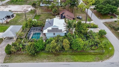 Location,Location, Locatin! 5 minutes drive to Fort Myers and - photo 3