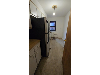 Spacious One Bedroom. Needs make over with great opportunity to - photo 5