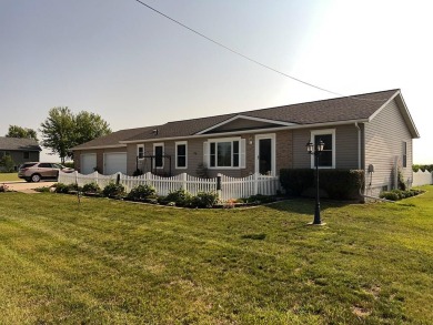 North Twin Lake Home For Sale in Manson Iowa