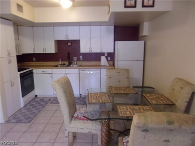 Single bedroom, one shower Condominium, this first-floor unit in - photo 2