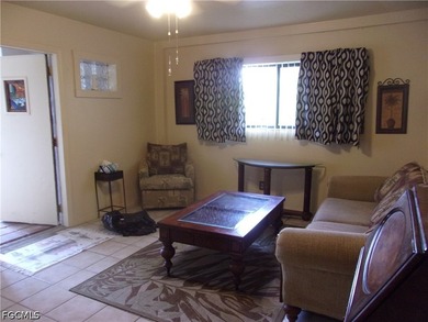 Single bedroom, one shower Condominium, this first-floor unit in - photo 7
