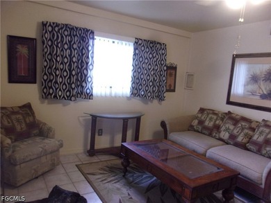 Single bedroom, one shower Condominium, this first-floor unit in - photo 9
