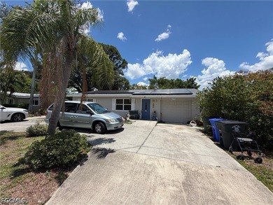 Fantastic opportunity in the heart of Fort Myers! This pool home - photo 1