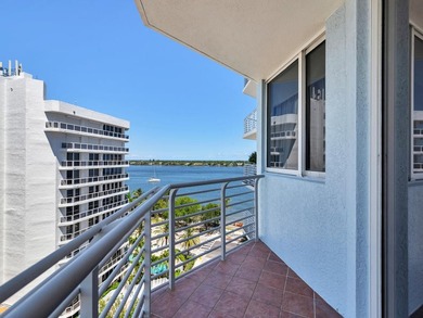 Welcome to the hottest strip in West Palm Beach. With the advent - photo 2