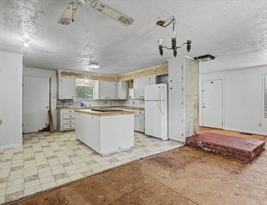 Unlock the potential of this 1,843 sq. ft. home located at 211 - photo 3