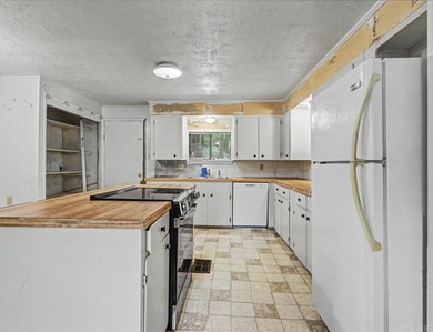 Unlock the potential of this 1,843 sq. ft. home located at 211 - photo 8