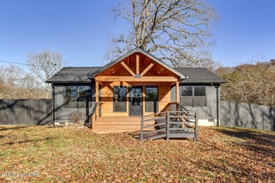 Watts Bar Lake Home For Sale in Rockwood Tennessee