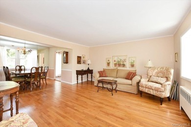 Welcome To 344 New York Ave. In Massapequa Park! This Beautiful - photo 8