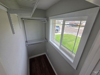 Located in an established low traffic area of Rupert, close to - photo 11
