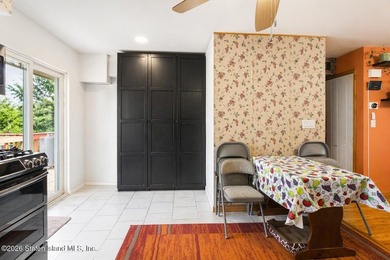 Commuters' delight, gorgeous renovated 3 bedrooms, 2-bathroom - photo 20
