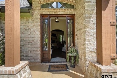 Luxury Living in Pecan Valley - Bullard, TX Welcome to this - photo 3