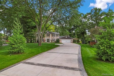 Tull Lake Home For Sale in White Lake Michigan