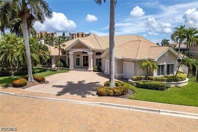 Welcome to an exclusive waterfront opportunity in the - photo 2