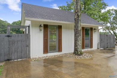 Waterfront Property in RBC! Completely Renovated, Almost new! - photo 5