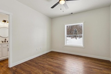 Brand new quality construction in Mallwood Estates with Lake - photo 9