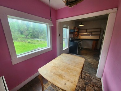 Quaint 4 bedroom village home in need of love for Rehab. Nice - photo 12