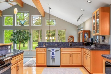 This furnished spacious, updated Meadows Golf Course home - photo 12