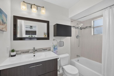 Beautifully updated 2-bedroom, 2-bath first-floor corner unit in - photo 17