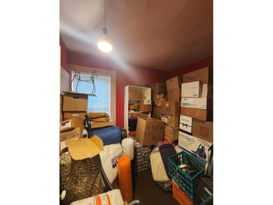 Quaint 4 bedroom village home in need of love for Rehab. Nice - photo 22