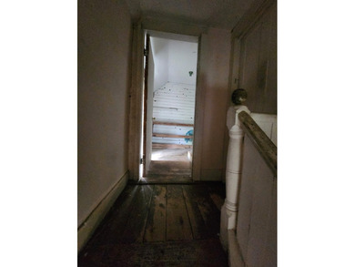 Quaint 4 bedroom village home in need of love for Rehab. Nice - photo 23